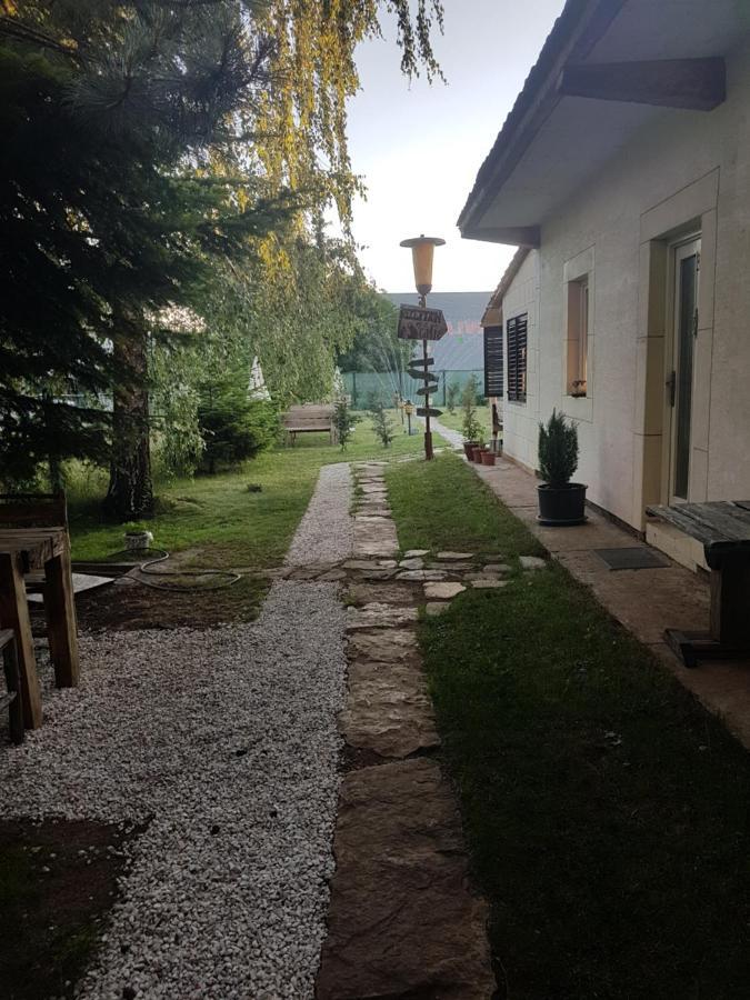 Belette Apartments & Park Niksic Exterior photo